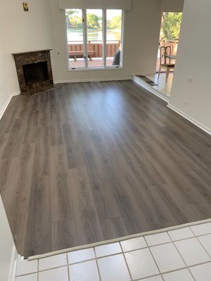 American Carpet Distributors - Hardwood Flooring :
Wide selection of hardwood flooring, engineered flooring, historic reclaimed wood floors, bamboo and much more. Affordable pricing with many colors & styles to choose. Call today for a free estimate or to schedule shop at home service