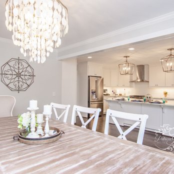 Patricia Justice Designs - Transitional Farmhouse Dining Room, chandelier, modern kitchen - Home Staging Near Me Patricia Justice Designs - Transitional Farmhouse Dining Room, chandelier, modern kitchen - Home Staging Near Me