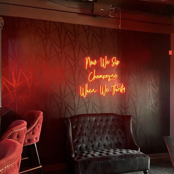 Thieves - Cocktail Bars Near Me - Indianapolis, Indiana