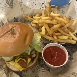 Bacon Cheddar Burger