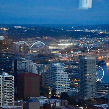 Space Needle - Skyline - Landmarks & Historical Buildings Near Me - Seattle, Washington Space Needle - Skyline - Landmarks & Historical Buildings Near Me - Seattle, Washington