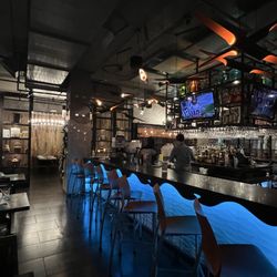 Baan Siam - Bar seating