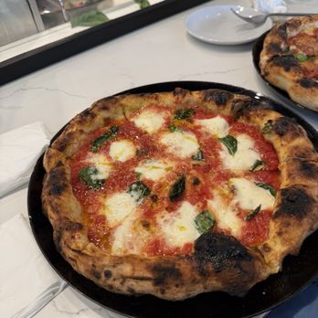 Sei Pizza Bar - Margherita Pizze - Pizza Near Me - Los Angeles, California Sei Pizza Bar - Margherita Pizze - Pizza Near Me - Los Angeles, California