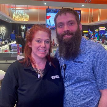 Dave & Buster's Schaumburg - Sports Bars Near Me - Schaumburg, Illinois