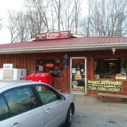 Canyon Quick Stop - Front of Canyon Quick Stop
