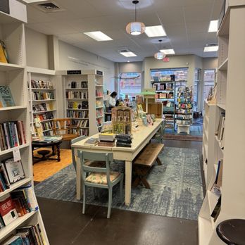 The Open Book - Bookstores Near Me - Warrenton, Virginia