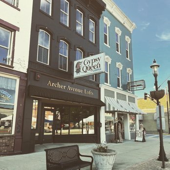 Gypsy Queen Coffee Bar - a bench on the sidewalk - Coffee & Tea Near Me - Marshall, Illinois