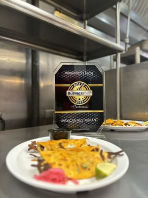 Venalonzo's Tacos by null
