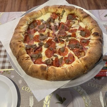 Gina's Pizzeria - Best damn pizza in LA. - Pizza Near Me - Montebello, California