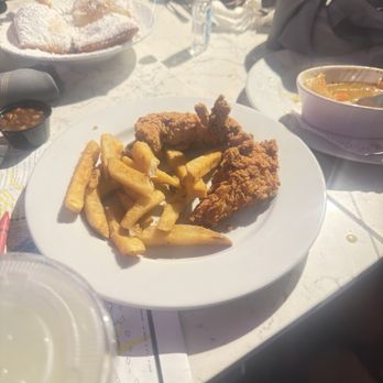 Huey's On the River - Chicken fingers and fries - Cajun/Creole Near Me - Savannah, Georgia Huey's On the River - Chicken fingers and fries - Cajun/Creole Near Me - Savannah, Georgia