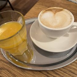 Pane è Cafe - Freshly squeezed OJ and melange