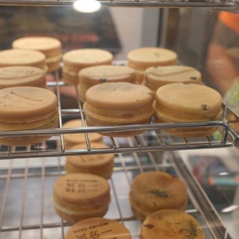 Money Cake - Keeps it warm - Desserts Near Me - Flushing, New York