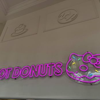 Hello Kitty Cafe - Cafes Near Me - Irvine, California