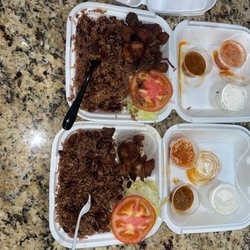 Mom's restaurant haitian cuisine and bakery