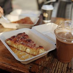 Mohka House - Iced oat mocha and the honeycomb bread