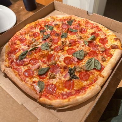 Angolino Pizza by null