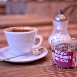 Amati - Mousse ai frutti rossi con semi di Chia: 4 euro