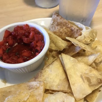 Two Chicks - Cinnamon chips with strawberries - Breakfast & Brunch Near Me - Reno, Nevada Two Chicks - Cinnamon chips with strawberries - Breakfast & Brunch Near Me - Reno, Nevada