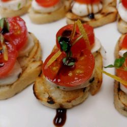 Kreative Catering Solutions - Caprice crostini