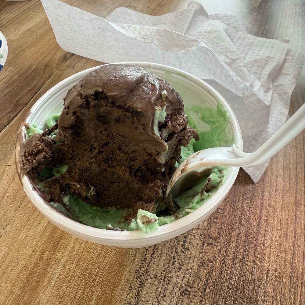 Daddy's Dairy - Extreme chocolate and mint and chip - Ice Cream & Frozen Yogurt Near Me - Braintree, Massachusetts