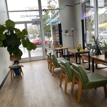 Yuu Tea Cafe - Main seating area, such great lighting even with drizzly overcast. - Bubble Tea Near Me - Seattle, Washington Yuu Tea Cafe - Main seating area, such great lighting even with drizzly overcast. - Bubble Tea Near Me - Seattle, Washington