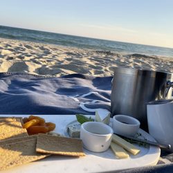 Hotel Pippa - Beachside picnic setup by hotel I surprised my girlfriend with
