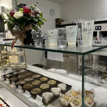Lakeside Coffee - Drink sizes & pastry case - Coffee & Tea Near Me - Syracuse, Indiana