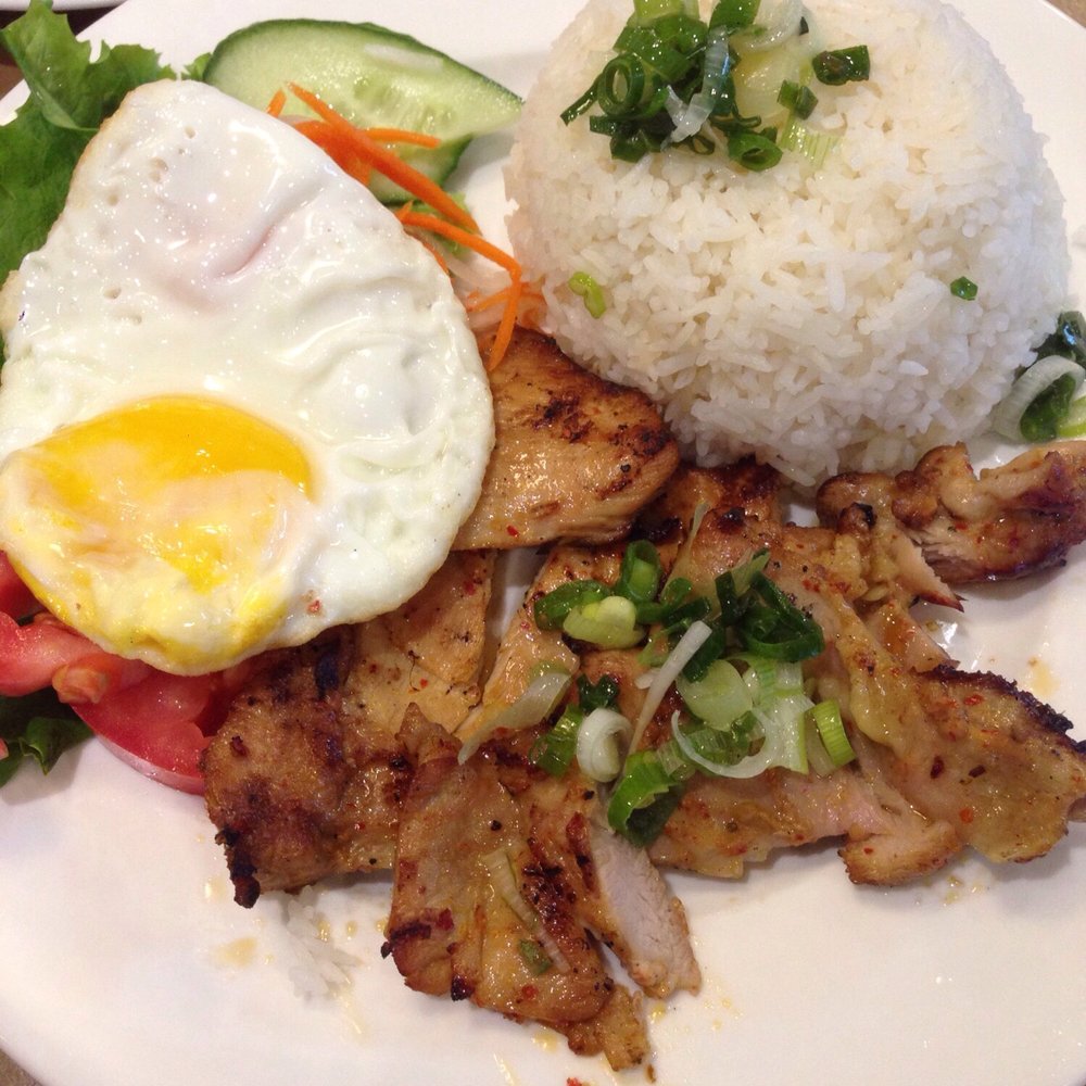 Pho 123 - Chicken with steamed rice and veg - Vietnamese Near Me - Brampton, Ontario