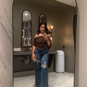 Wren & Wolf - Bathroom selfie - Cocktail Bars Near Me - Phoenix, Arizona