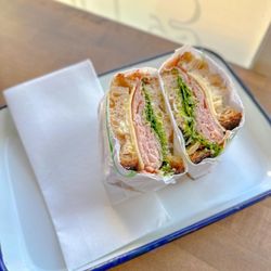 Troubadour - Turkey pesto 3/2023