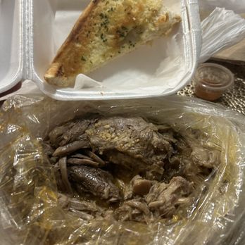 Boiling Dragon - Turkey necks w/toast - Pan Asian Near Me - Pearland, Texas