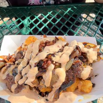 Smash Brothers - Tater tot bowl - Food Trucks Near Me - Orlando, Florida Smash Brothers - Tater tot bowl - Food Trucks Near Me - Orlando, Florida