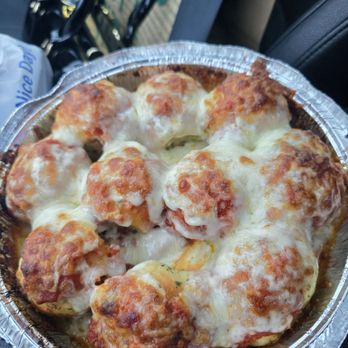 Dannys Pizza Connection - Cheesey Garlic Knots - Pizza Near Me - Los Angeles, California