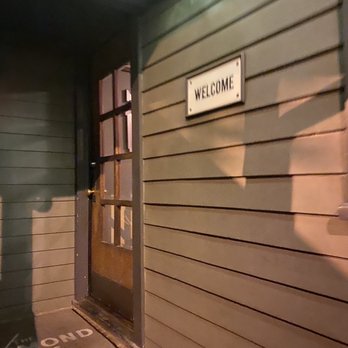 The Raymond 1886 - Entrance - New American Near Me - Pasadena, California