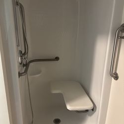 Brookdale Muirfield - Size of one of the showers