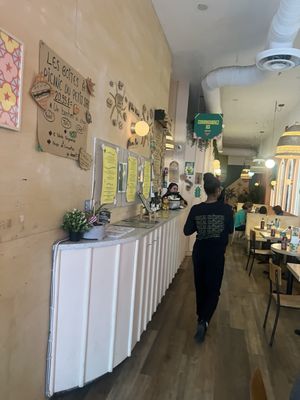 Le Petit Sao (Vieux Montréal) by null