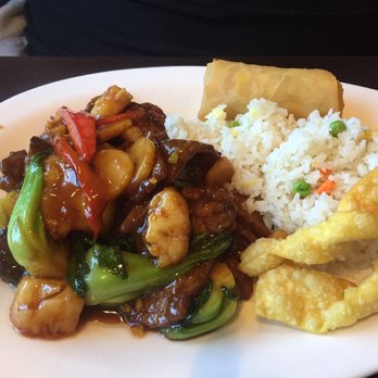 Yu's Mandarin - Beef and scallop salt lick - Chinese Near Me - Vernon Hills, Illinois