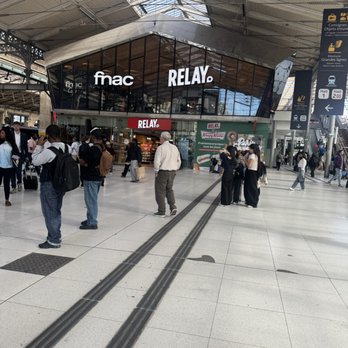 Gare du Nord - Train Stations Near Me - Paris, 75