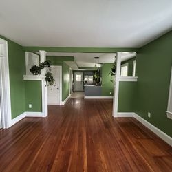 Osvic Contracting - Our main floor that had originally had dark colored walls.