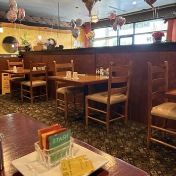 Luigi's Cocina Restaurant - Interior view with Mother's Day balloons - Bars Near Me - Redmond, Washington Luigi's Cocina Restaurant - Interior view with Mother's Day balloons - Bars Near Me - Redmond, Washington