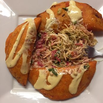 Los Alvarez - Pastelitos and pickled veggies - Honduran Near Me - Baton Rouge, Louisiana