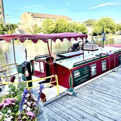 Erie Canal Adventures - Docked in Pittsford