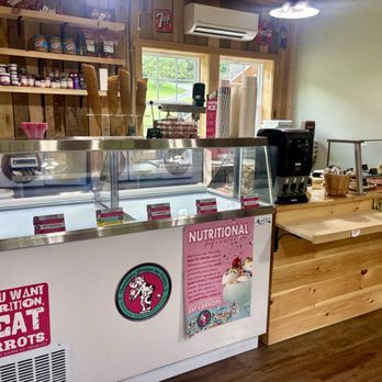 Caffeinated Elk Fudgery & Coffeehouse - Ice cream and fudge bar - Gift Shops Near Me - Sugar Mountain, North Carolina