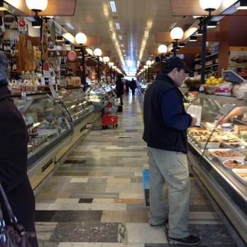 La Halle de Rive - Public Markets Near Me - Geneva, GE