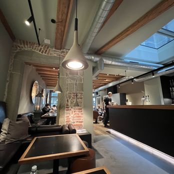 Einstein Kaffee & Rauchsalon - Cafes Near Me - Bern, BE