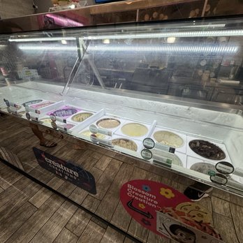 Baskin-Robbins - Custom Cakes Near Me - Kapolei, Hawaii Baskin-Robbins - Custom Cakes Near Me - Kapolei, Hawaii