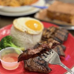 New Broadway Bistro