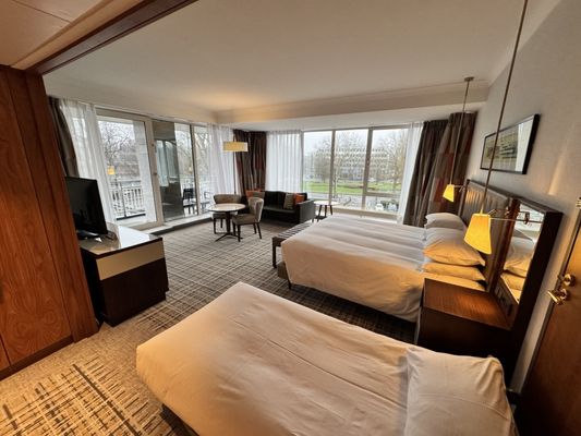Hilton Amsterdam by null