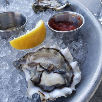 Tom Ham's Lighthouse - Happy hour oysters - Breakfast & Brunch Near Me - San Diego, California Tom Ham's Lighthouse - Happy hour oysters - Breakfast & Brunch Near Me - San Diego, California