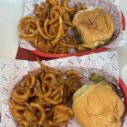 Junior Deluxe Burgers & Curly Fries